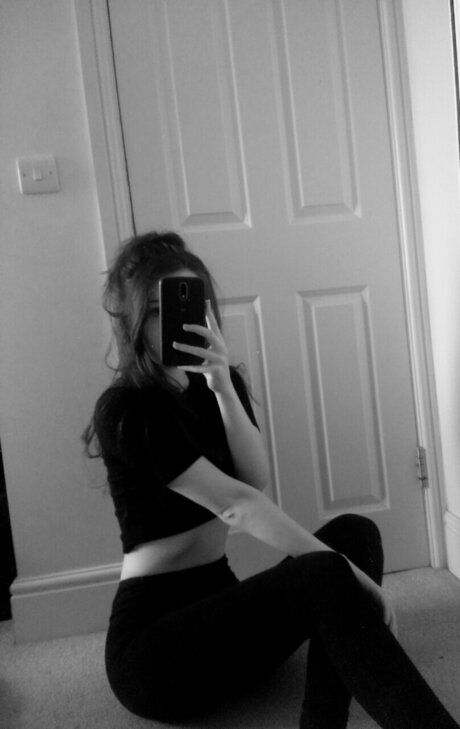 Avery Blake top star picture