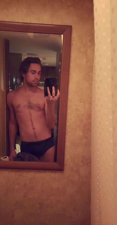 Ryanvenus model nude galleries