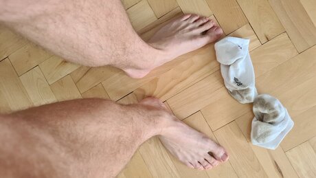 Footlover adult model picture