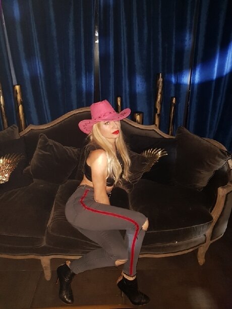 Redheels best model img