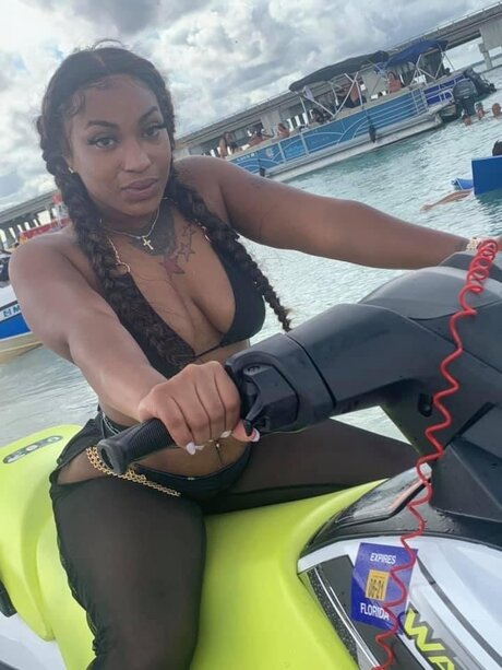 JayLa100 naked pornstar image