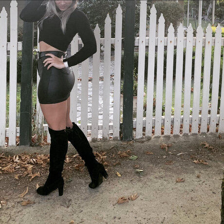 Silent Hope nice pornstar img