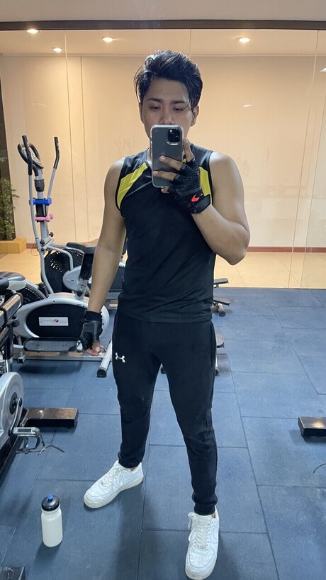 Ismael17k_ exclusive model pictures