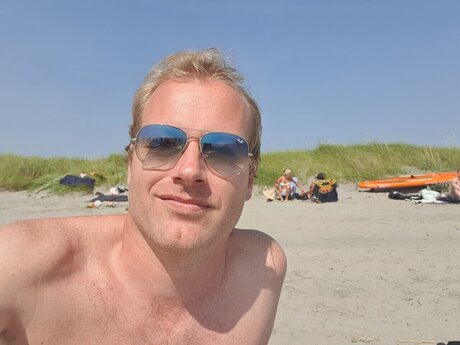 Daniel Svantesson nice model galleries