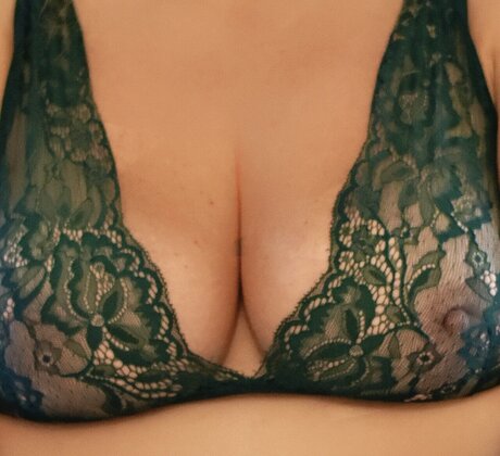 Sexy Mom pornstar nude photo