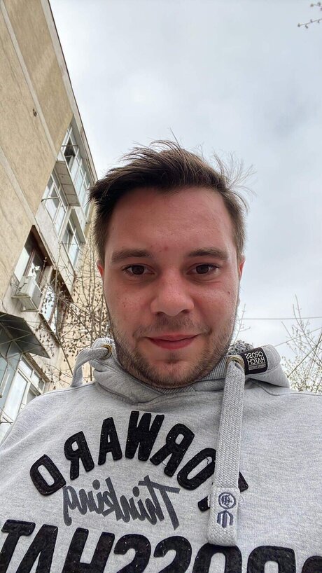 R A Dascalu star naked pictures