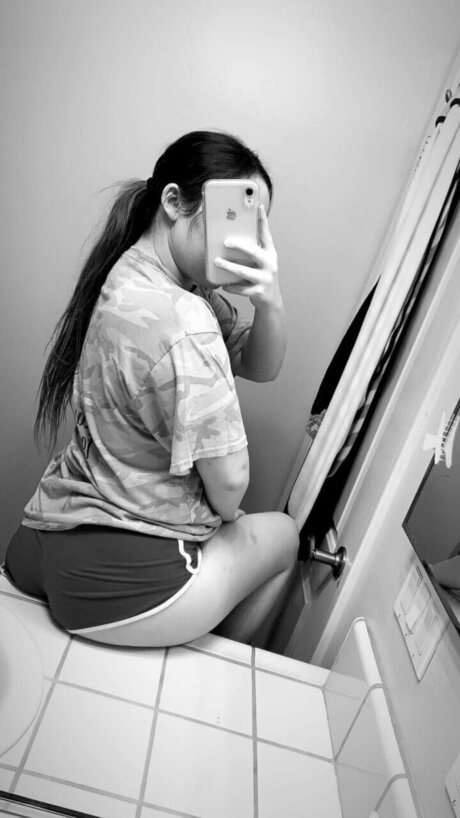 Natbabbyyy_ model sex archive