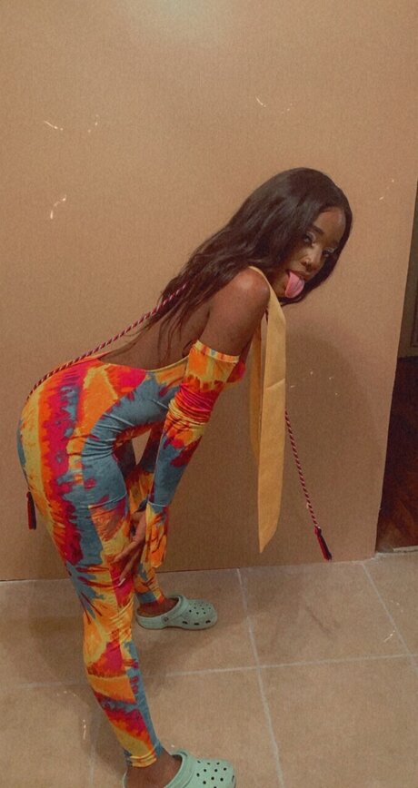 trenieciaa bratton porn star photo