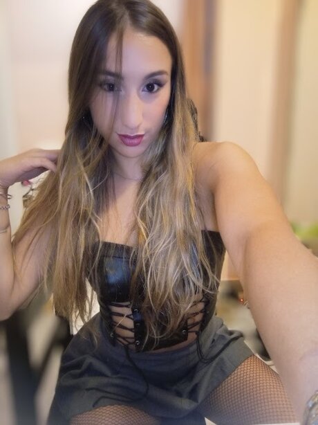 Scorpion Lady top star pic