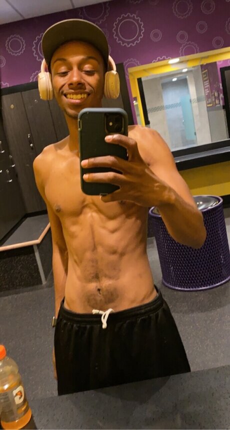 u11108548 model exclusive photos