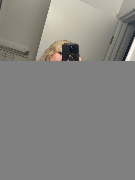 HeyK porn model image