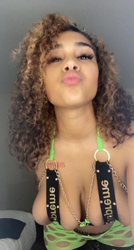 Stormee sex model galleries