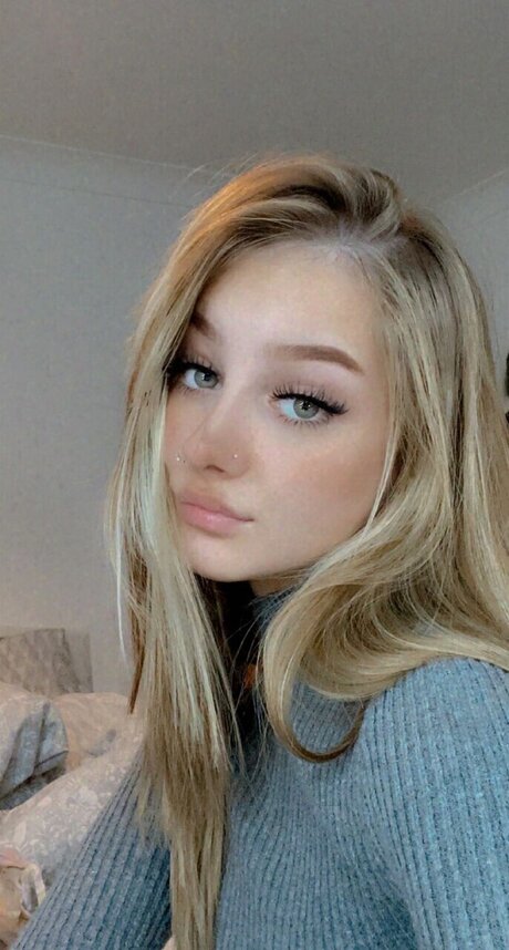 ItsMorganBaby model exclusive galleries