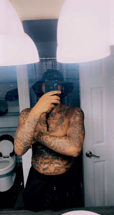 PussyBandit model perfect image