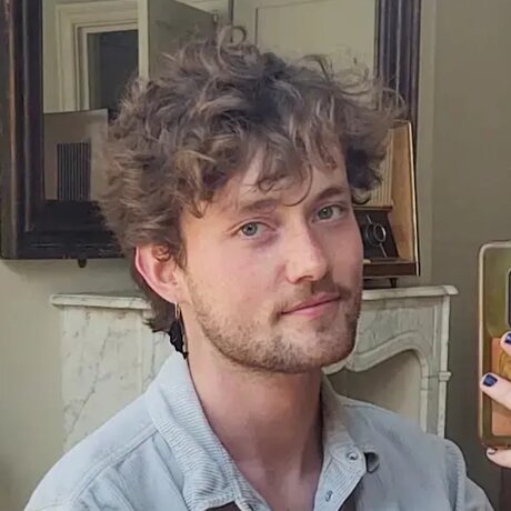 S mal Hansen exclusive actress pic