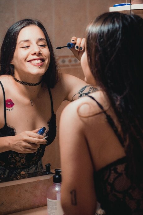 Heeibitches pornstar adult photos