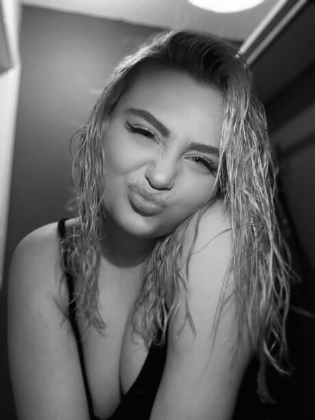 sklegit hd pornstar pics