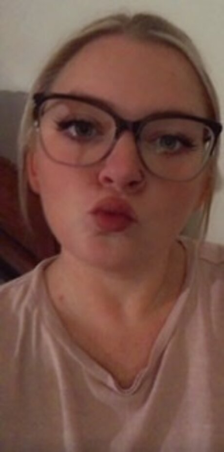 August Reign art star images