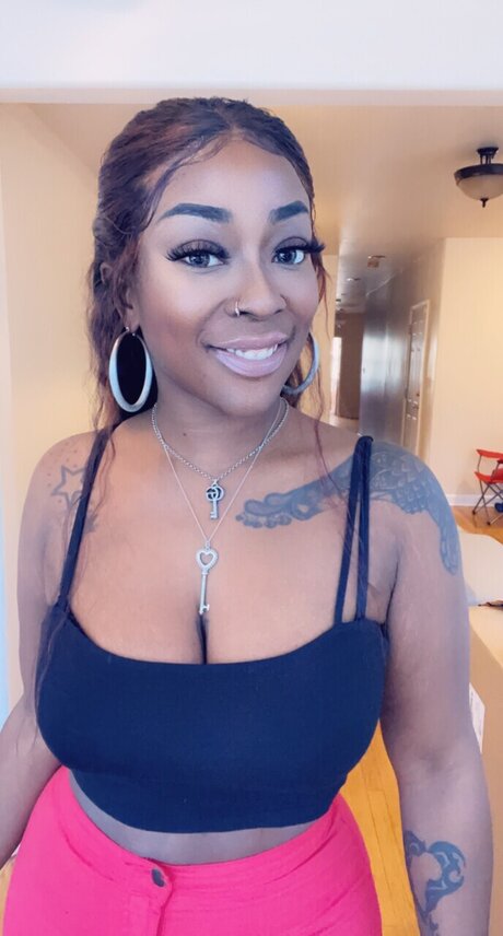 Fefetwochains sex pornstar img