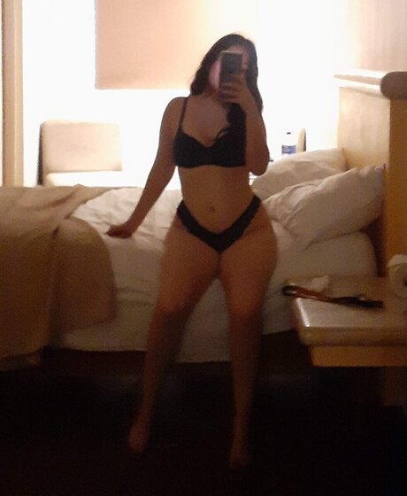 Melanie Panik nude pornstar photos