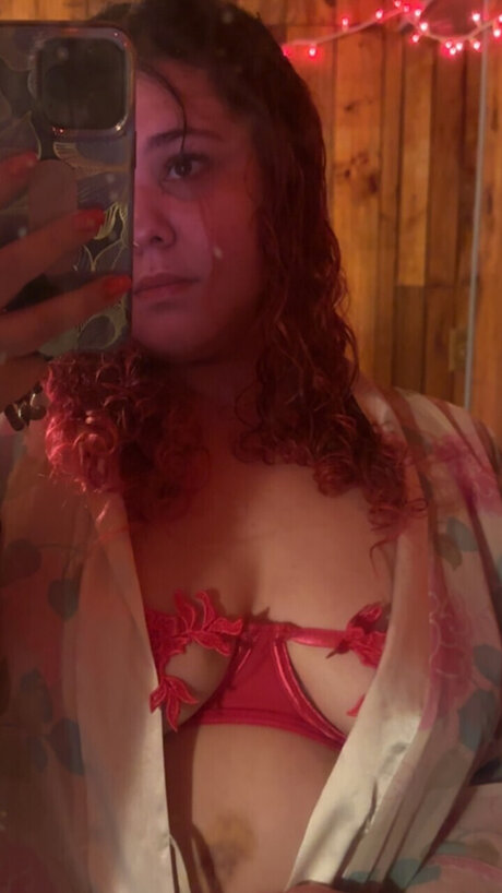 Sativa_ naked star photo