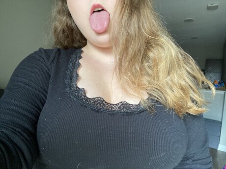 faith hot actress pictures