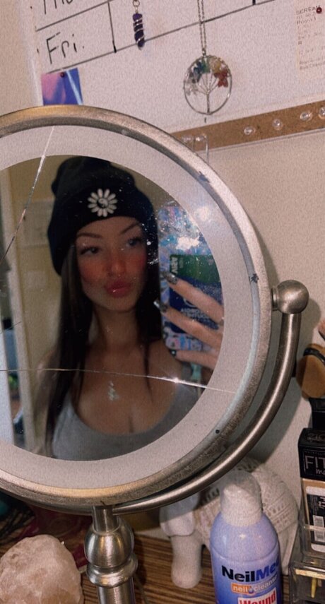 K amp lt3 sexy actress photos