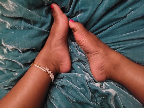 Ebony Tonae_ erotic model images