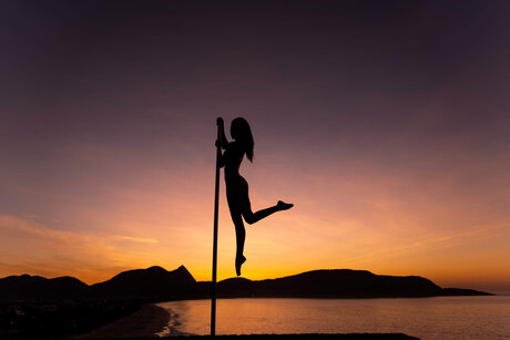 Thamy art model galleries