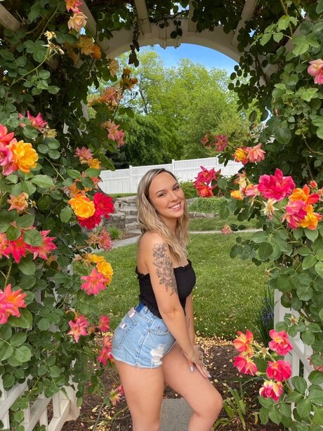 Kirsten Ariana pornstar hd galleries