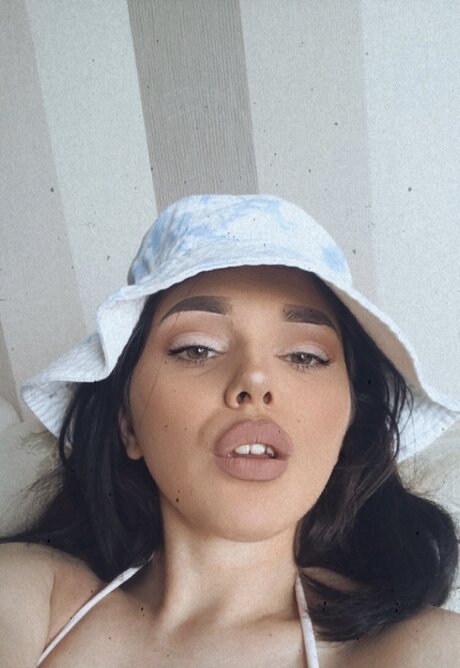 Ellagomez star high quality img