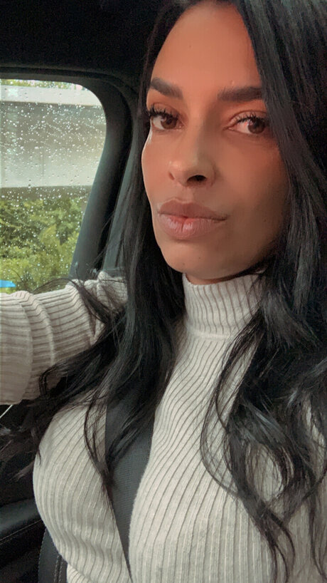 Sabrine star hot image