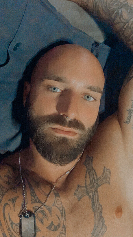 Nicol Torzoni free actress photos