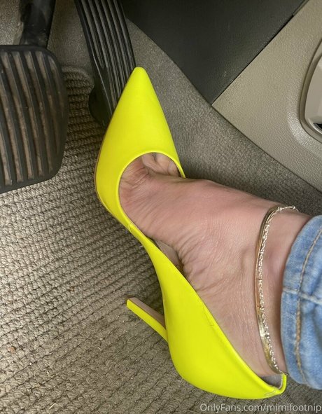 mimifootnip free model photos