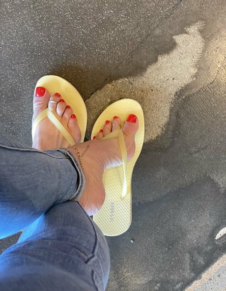 mimifootnip pornographic star pic