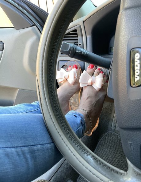 mimifootnip nude model pics