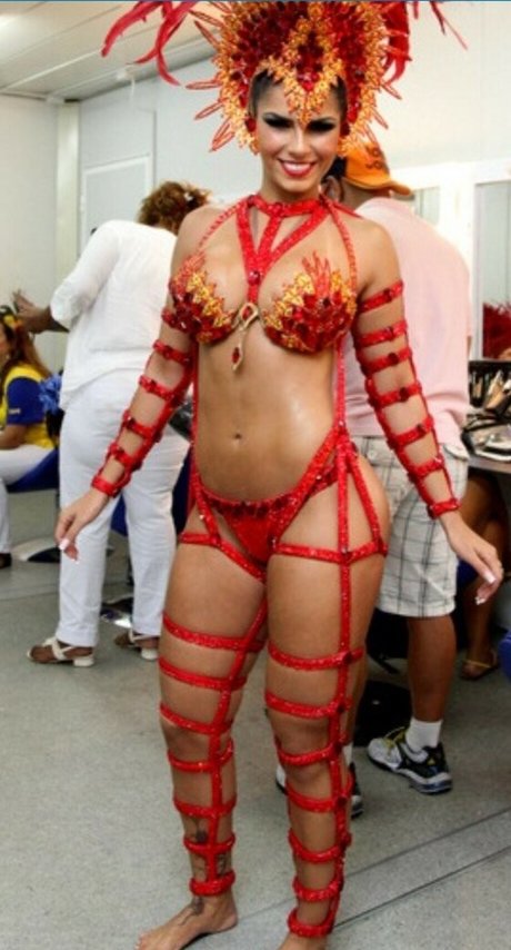 Bianca Leao beautiful actress pictures