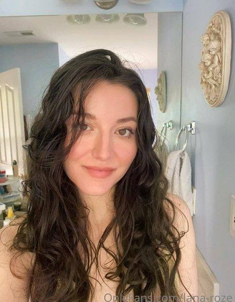 lana roze beautiful actress image