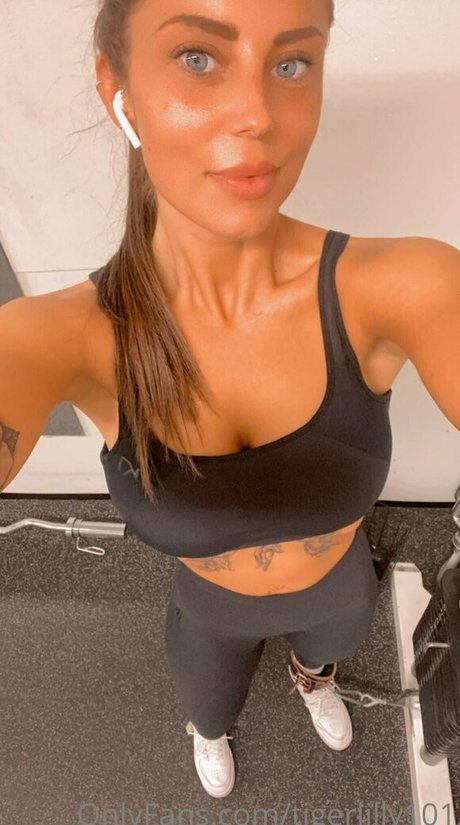 tigerlilly007 beautiful pornstar photo