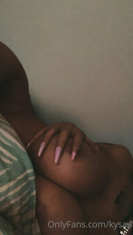 kysaa naked actress photos