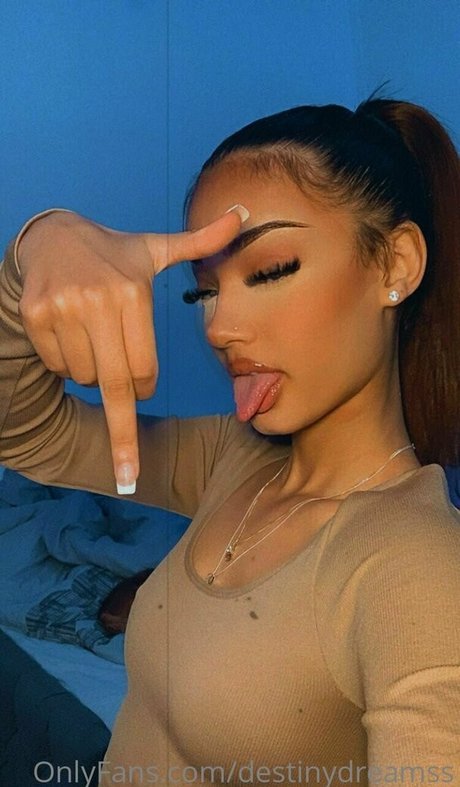 destinydreamss pretty model image