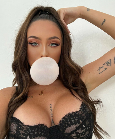 Cora May hot star gallery