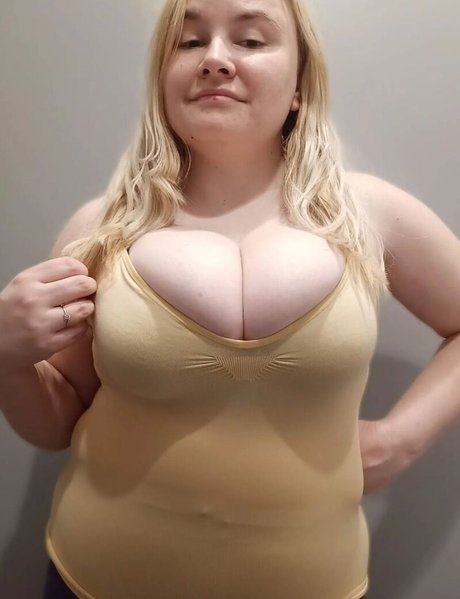 Dejana Savi adult star picture