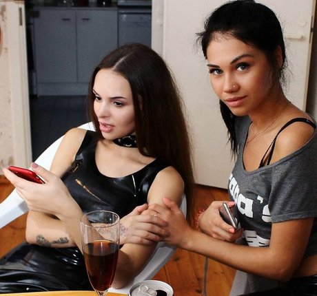 Wrapashouse porn model gallery