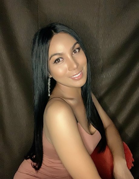 Emmy Monika hd model galleries