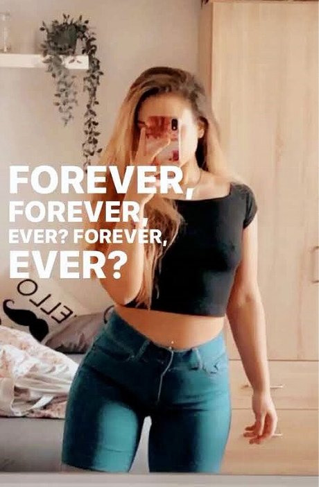 Fiona Schramm star free photos