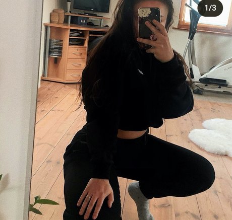 Fiona Schramm erotic star archive