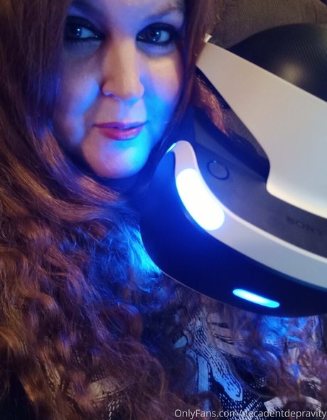 decadentdepravity naked star images