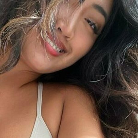 thicksie model photo