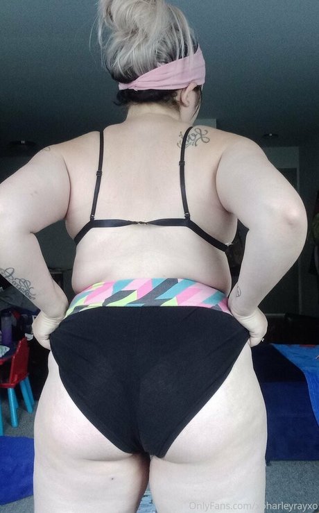 xoharleyrayxo model erotic image